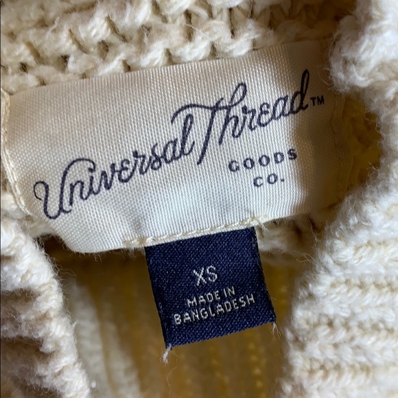 Cozy, UNIVERSAL THREAD sweater!! - Picture 5 of 8